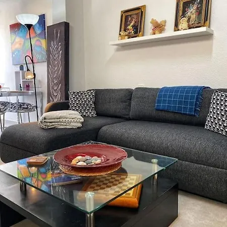 La Margarita Apartment, Club Tropicana *
